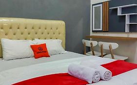 RedDoorz Syariah near Alun Alun Kajen